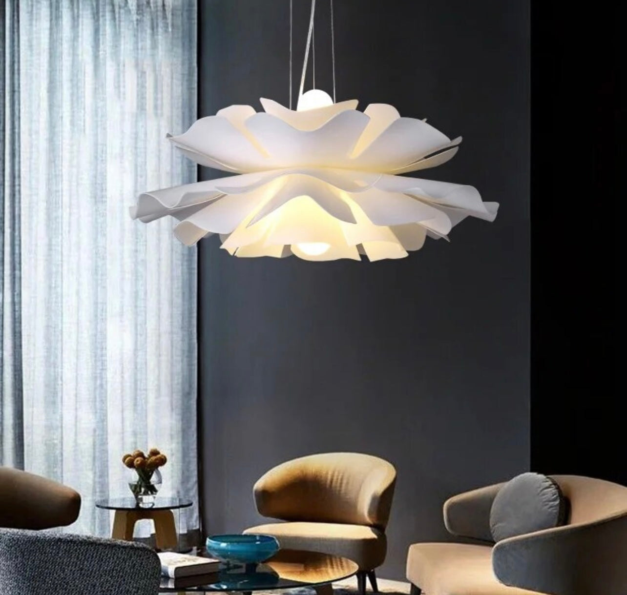 Simple Lily Pendant Lighting